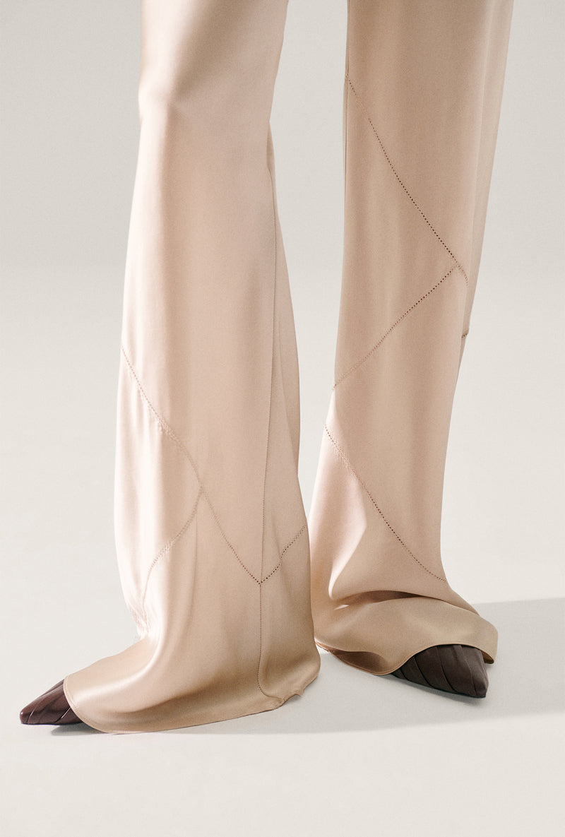 SPLICE BIAS CUT PANTS HAZELNUT