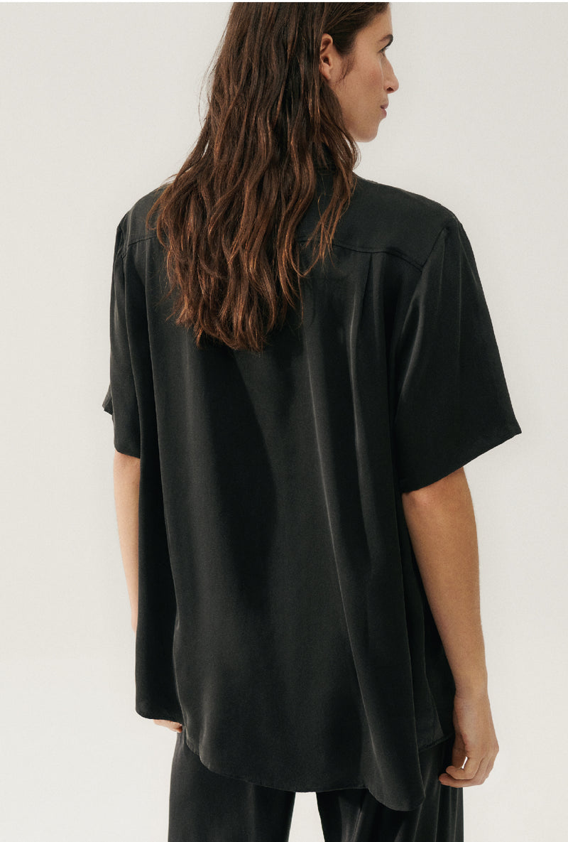 SHORT SLEEVE BOYFRIEND SHIRT BLACK