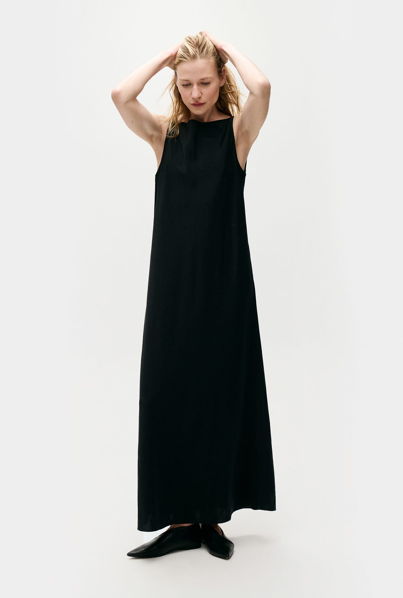 HABOTAI SCOOP BACK DRESS BLACK